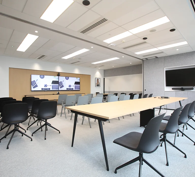 Thiet ke thi cong phong hop van phong Galderma - deutsche haus